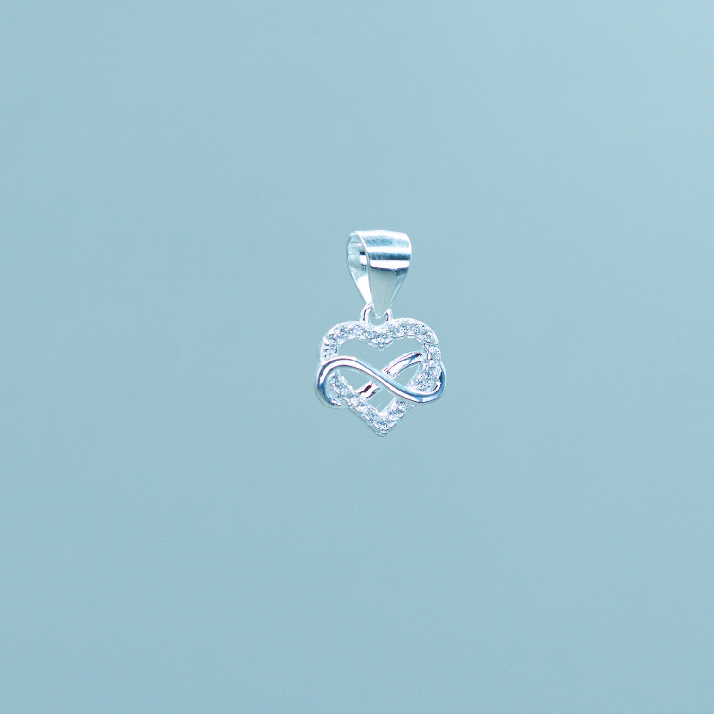 Colgante Corazón Infinito con Circones