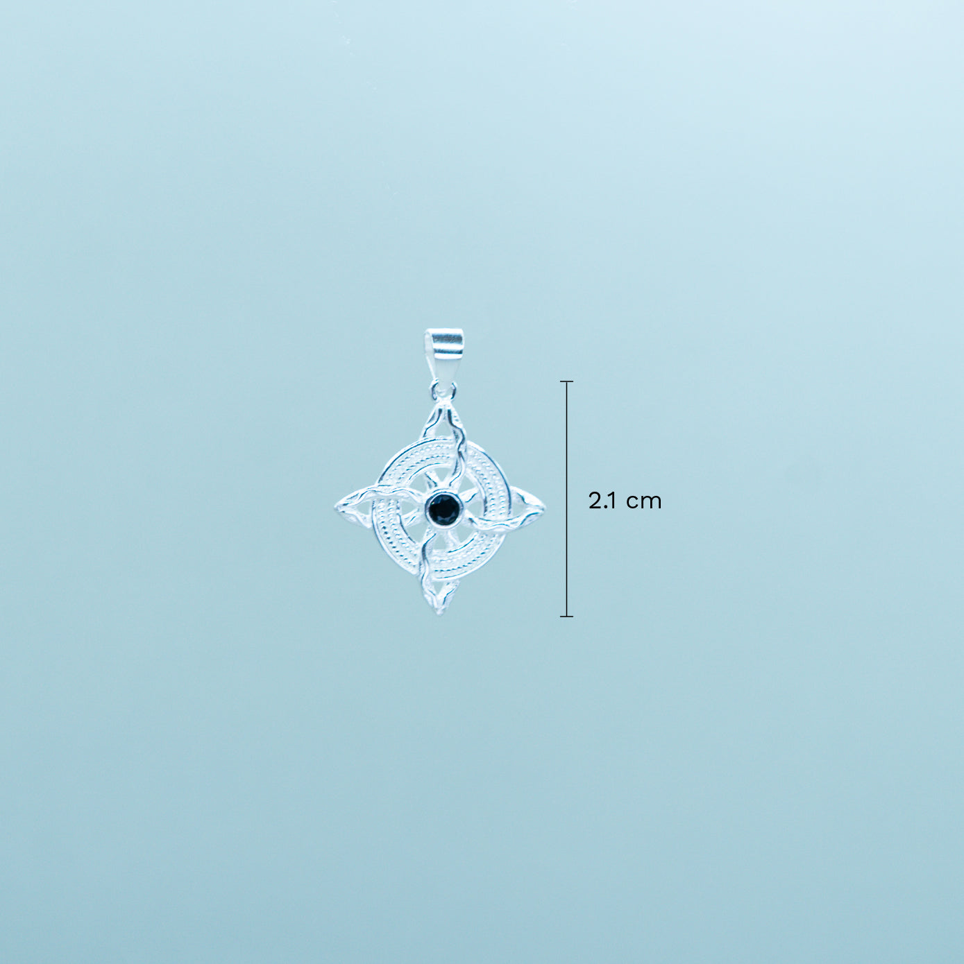 Colgante Nudo Bruja con Circón Negro